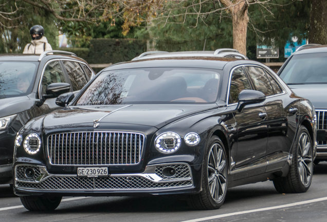 Bentley Flying Spur Hybrid Azure