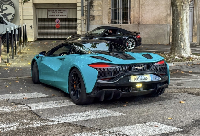McLaren Artura Spider