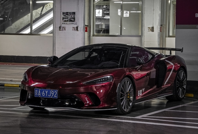 McLaren GT