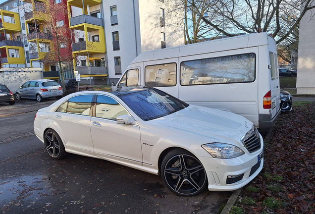 Mercedes-Benz S 63 AMG W221