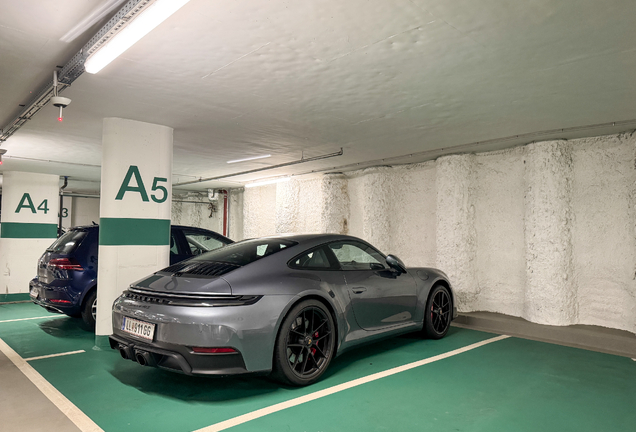 Porsche 992 Carrera 4 GTS MkII