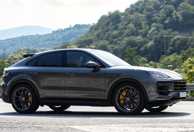 Porsche Cayenne Coupé Turbo E-Hybrid