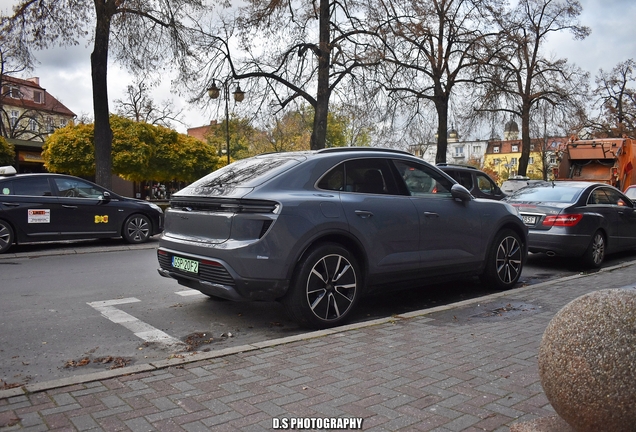 Porsche Macan EV Turbo