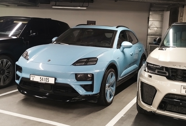 Porsche Macan EV Turbo