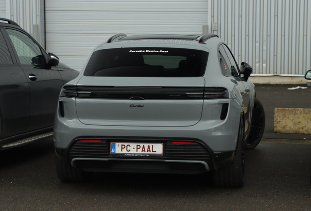 Porsche Macan EV Turbo