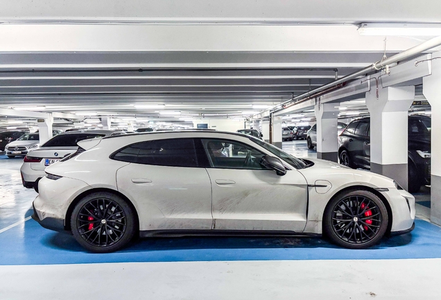 Porsche Taycan GTS Sport Turismo