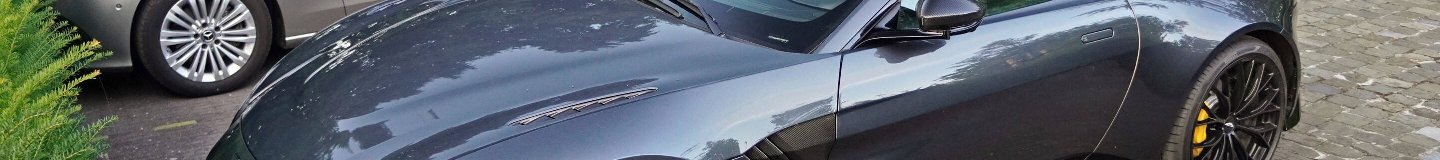 Aston Martin V8 Vantage 2018