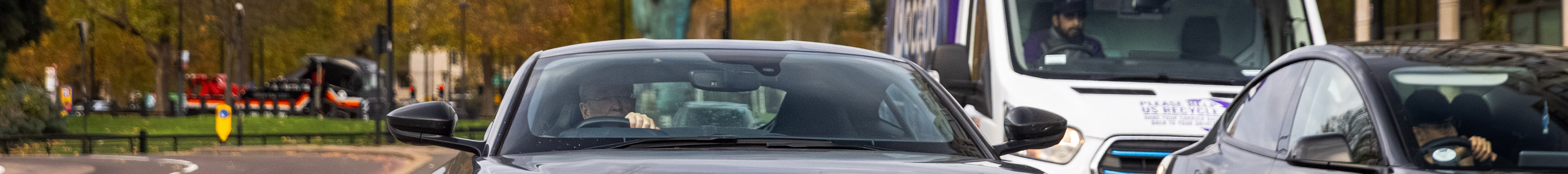 Aston Martin V8 Vantage 2018