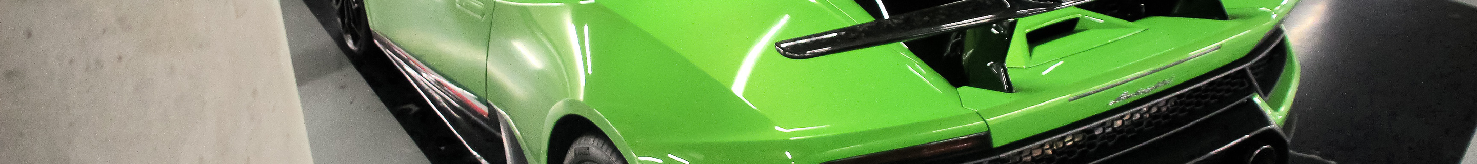 Lamborghini Huracán LP640-4 Performante Spyder