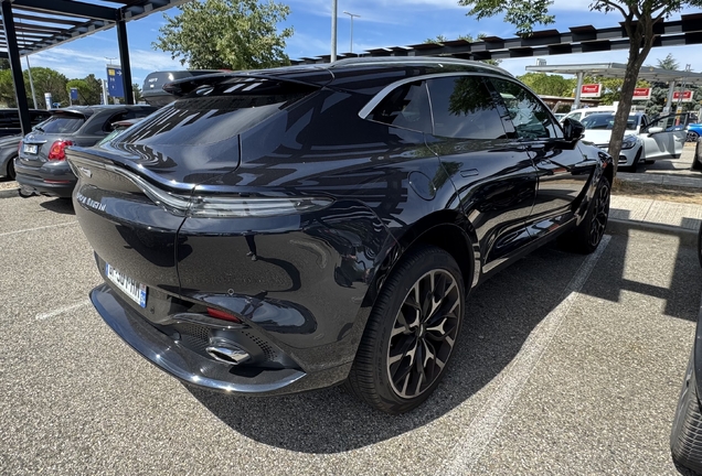 Aston Martin DBX