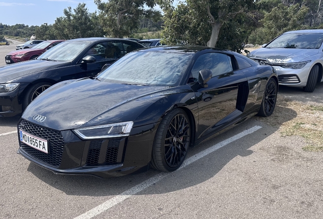 Audi R8 V10 Plus 2015
