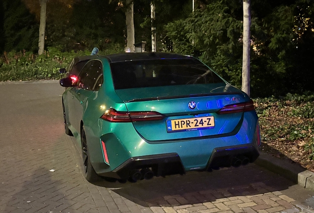 BMW M5 G90