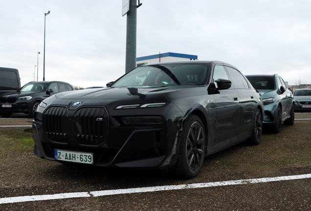BMW M760e xDrive
