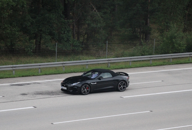Jaguar F-TYPE R Convertible 2017