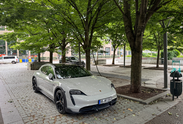 Porsche Taycan Turbo Cross Turismo