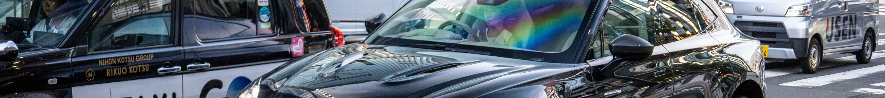 Aston Martin DBX707