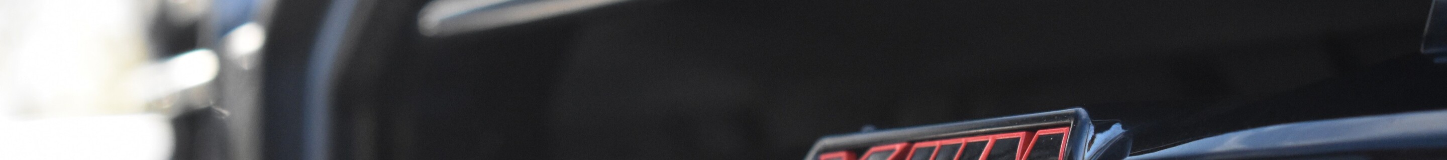 BMW XM G09 Label Red