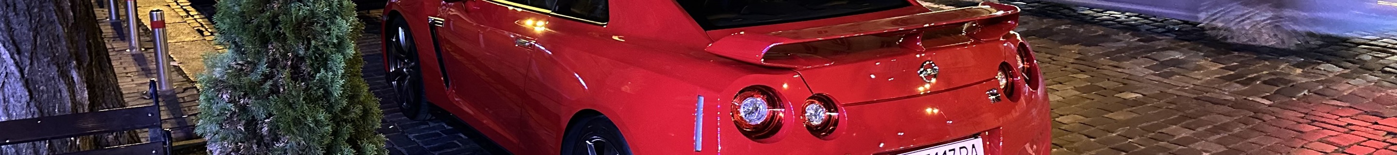 Nissan GT-R 2011