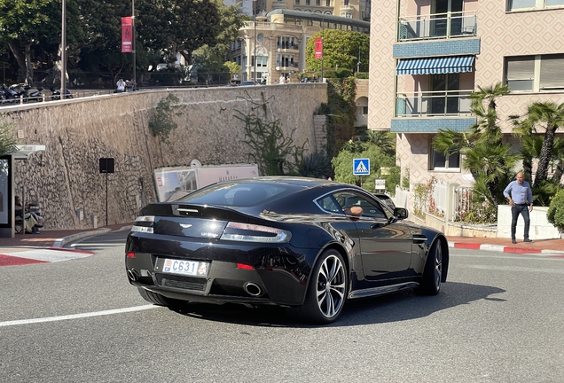 Aston Martin V12 Vantage