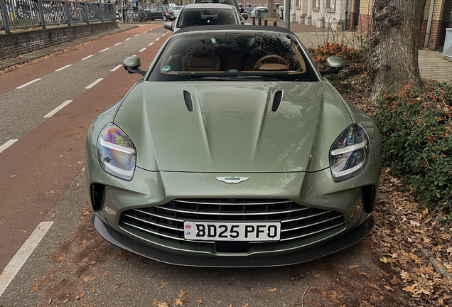 Aston Martin V8 Vantage Roadster 2025