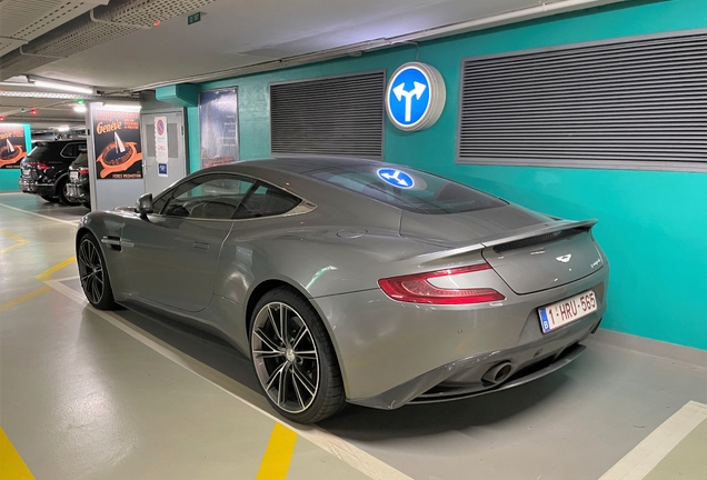 Aston Martin Vanquish 2013