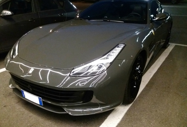 Ferrari GTC4Lusso T