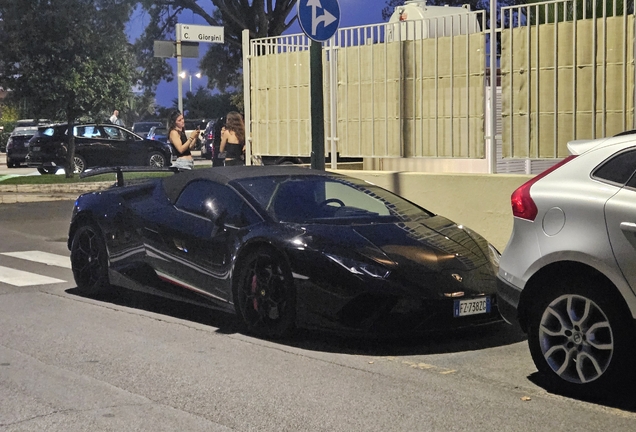 Lamborghini Huracán LP640-4 Performante Spyder