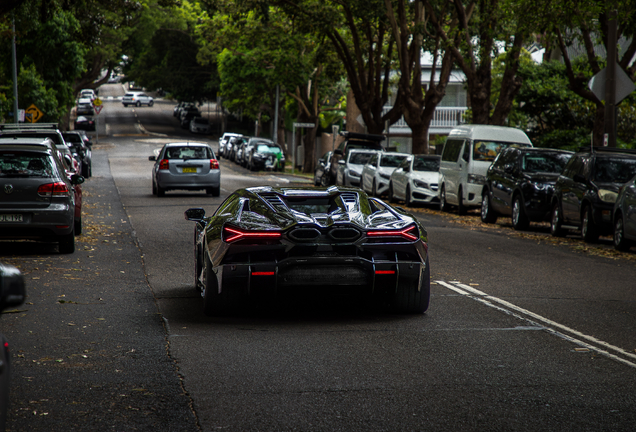 Lamborghini Revuelto