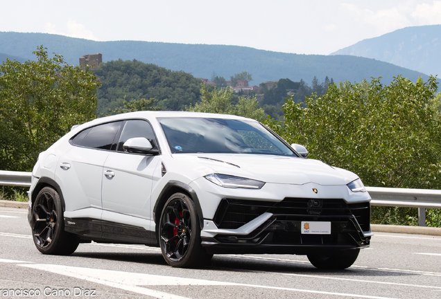 Lamborghini Urus Performante