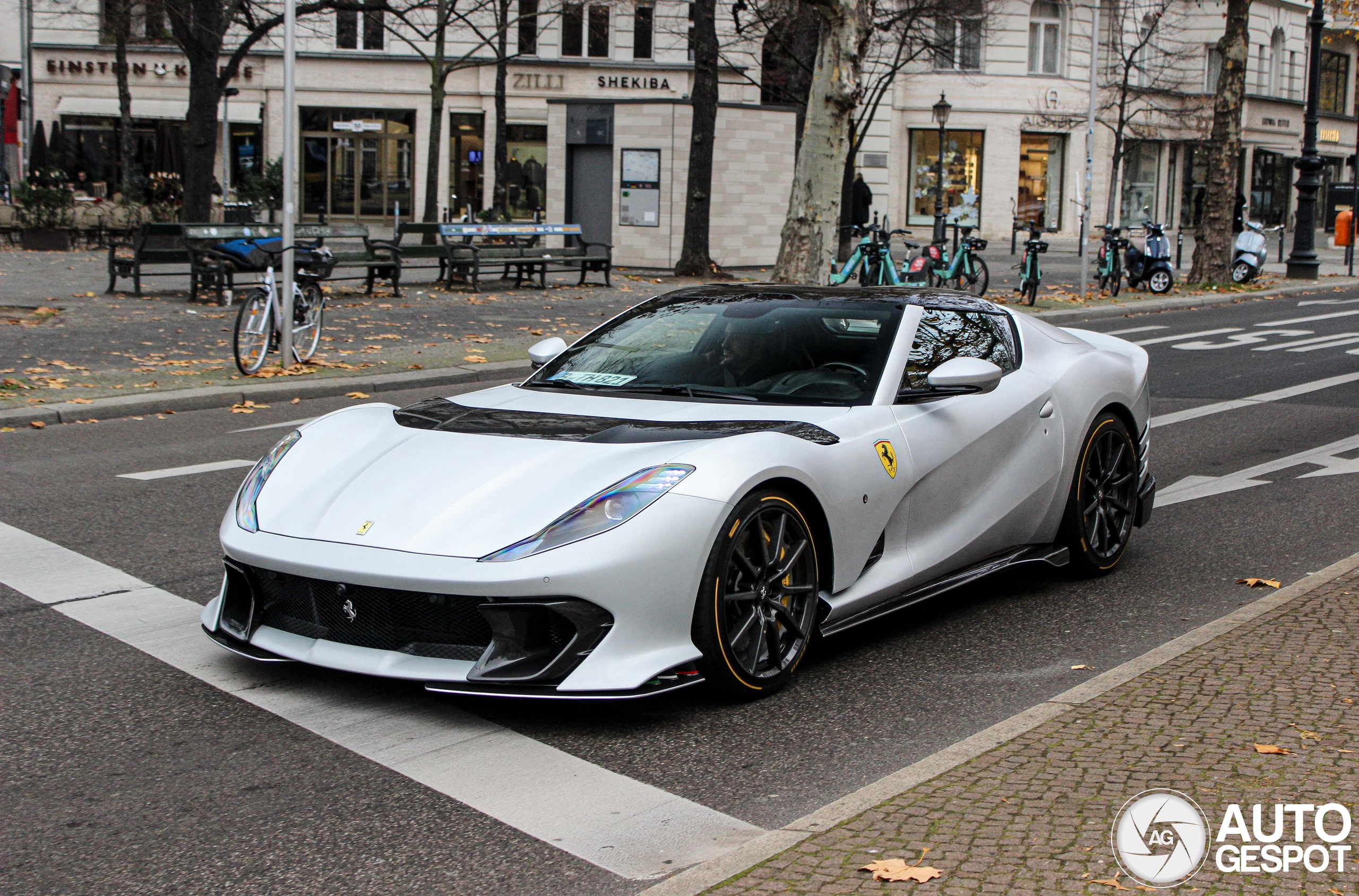Ferrari 812 Competizione A