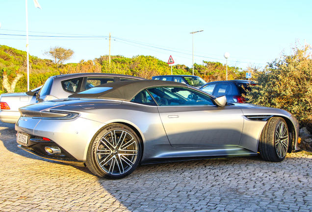 Aston Martin DB12 Volante