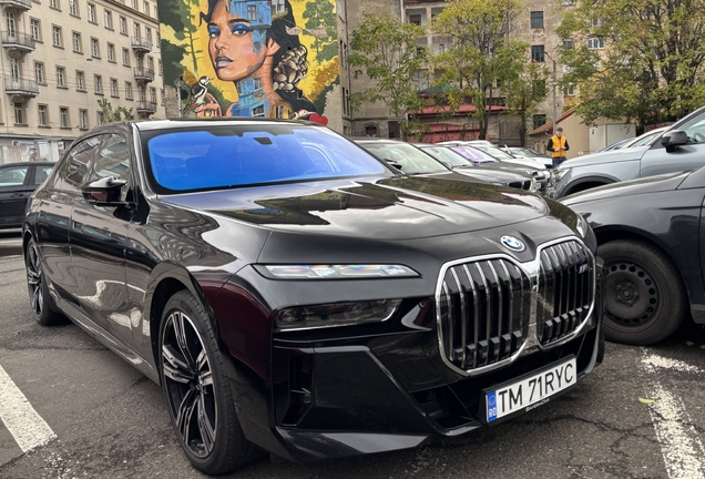 BMW M760e xDrive