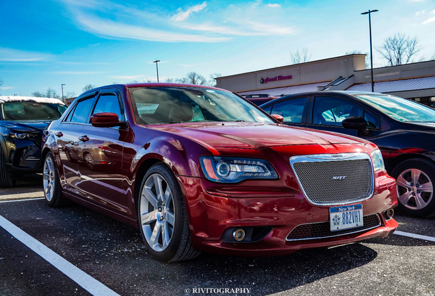 Chrysler 300C SRT8 2013