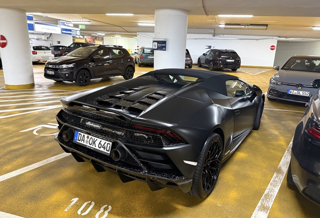 Lamborghini Huracán LP640-4 EVO Spyder