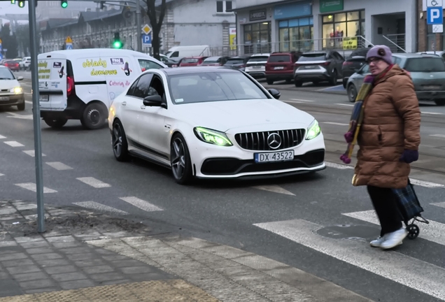 Mercedes-AMG C 63 S W205