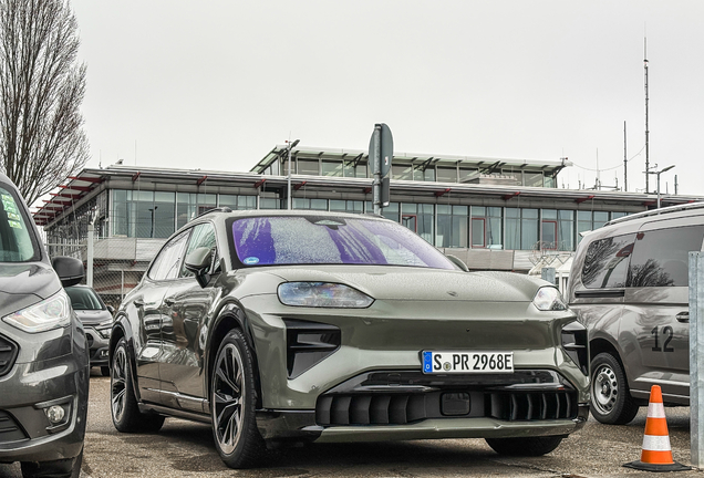 Porsche Cayenne Turbo Electric