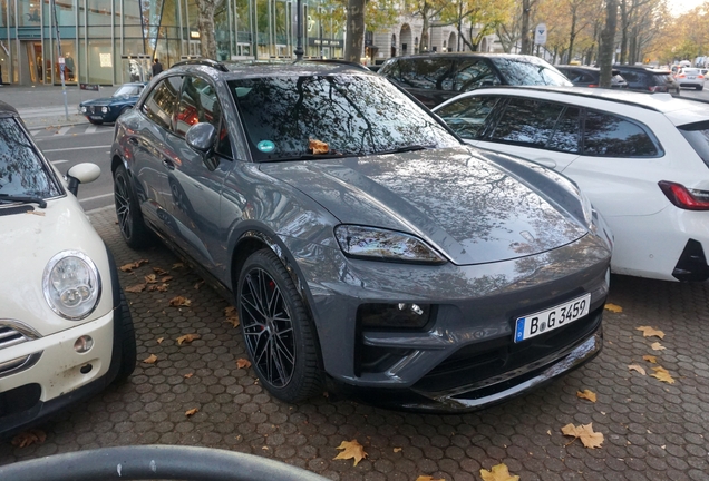 Porsche Macan EV Turbo