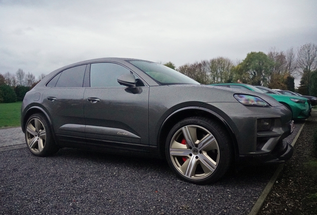 Porsche Macan EV Turbo