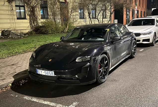 Porsche Taycan GTS Sport Turismo