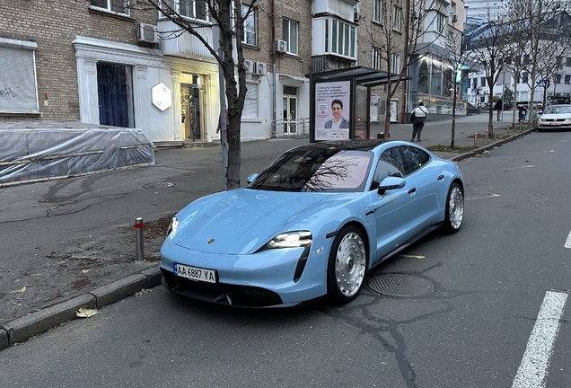 Porsche Taycan Turbo