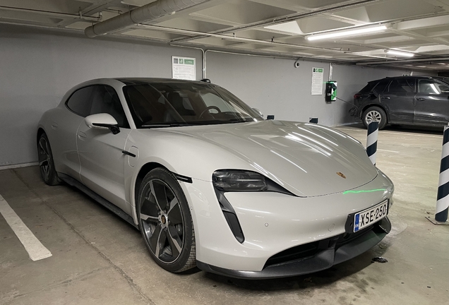 Porsche Taycan Turbo S Sport Turismo