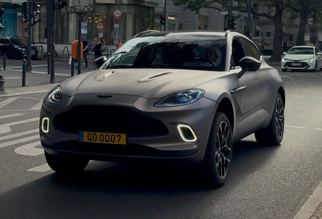 Aston Martin DBX