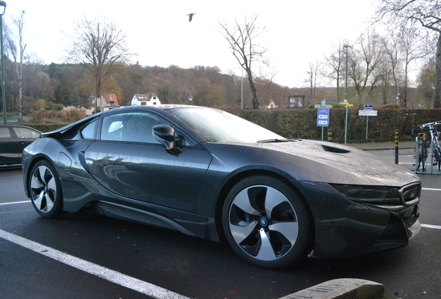 BMW i8