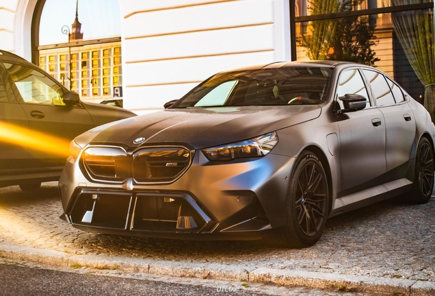 BMW M5 G90