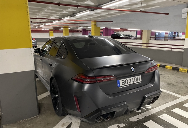 BMW M5 G90