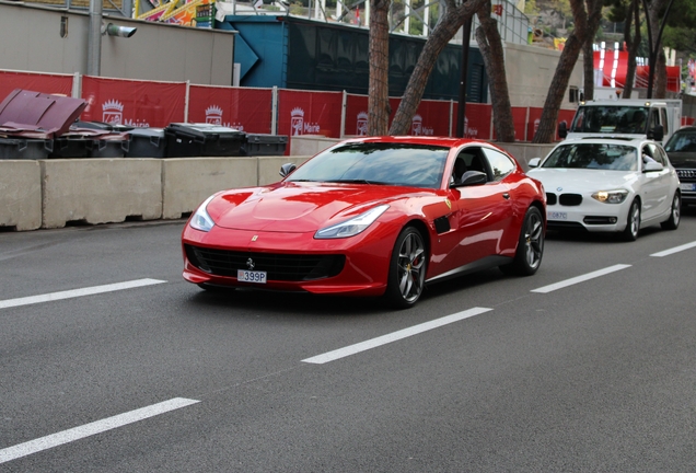Ferrari GTC4Lusso T