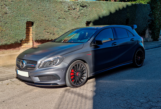 Mercedes-AMG A 45 W176 2015