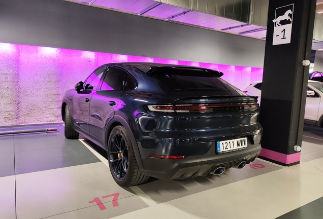 Porsche Cayenne Coupé Turbo E-Hybrid