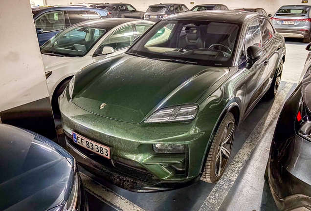 Porsche Macan EV Turbo