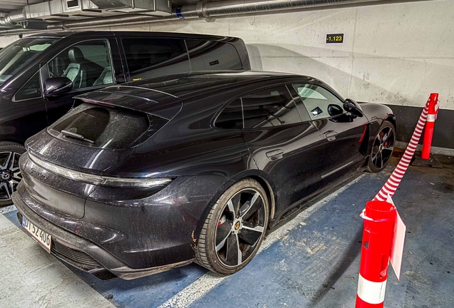 Porsche Taycan GTS Sport Turismo